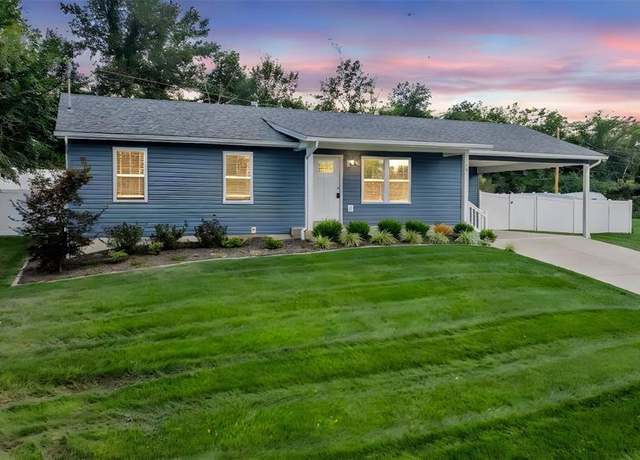 Property at 261 Oakborough Dr, Lake St Louis, MO 63367, 3 beds, 2 baths