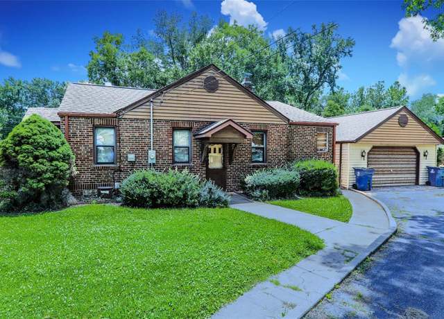 Property at 101 Osage Dr, Collinsville, IL 62234, 3 beds, 2 baths