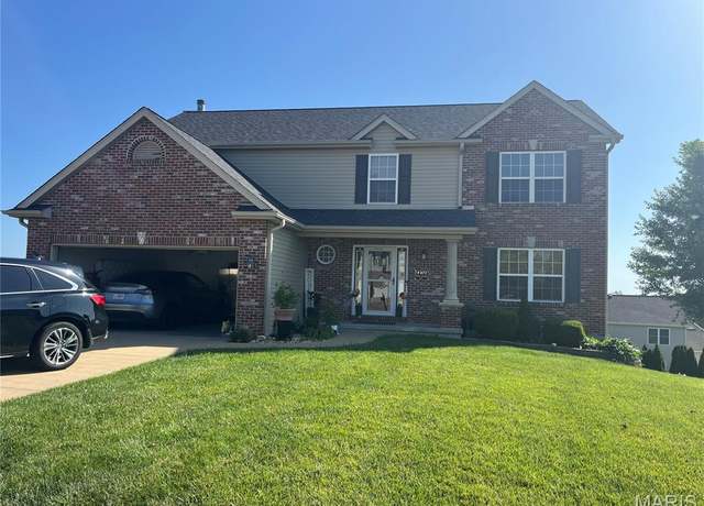 Property at 672 Berrywine Ln, Arnold, MO 63010, 4 beds, 2.5 baths