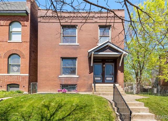Property at 4525 Oakland Ave, St Louis, MO 63110, 3 beds, 2 baths