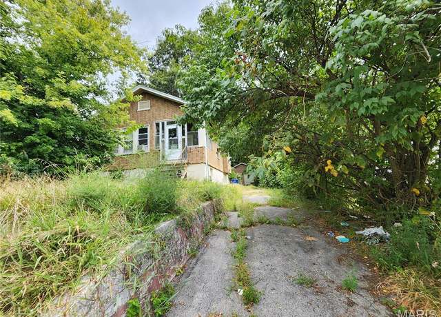 Property at 2820 Old Hanley Rd, St Louis, MO 63114, 2 beds, 1 bath