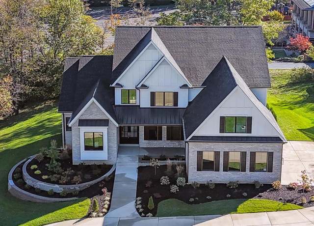 Property at 5 Valley View Pl, St Louis, MO 63124, 5 beds, 5 baths