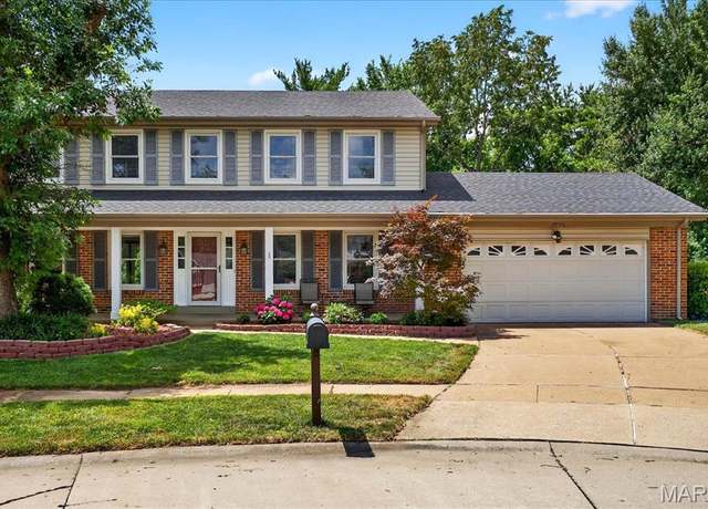 Property at 15790 Carriage Hill Dr, Chesterfield, MO 63017, 4 beds, 3 baths