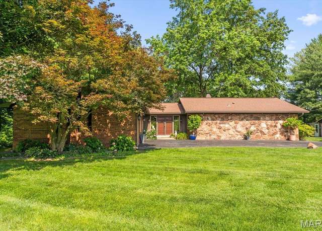 Property at 1217 Simmons Rd, O'fallon, IL 62269, 4 beds, 2.5 baths