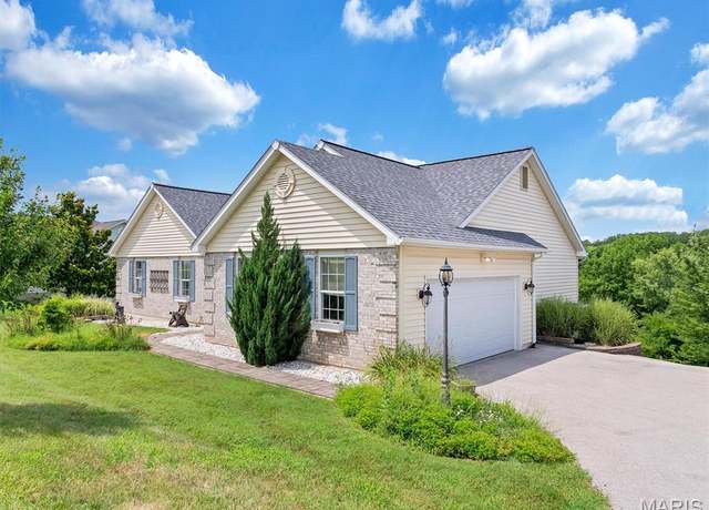 Property at 827 Bridgewater Xing, Villa Ridge, MO 63089, 3 beds, 3 baths