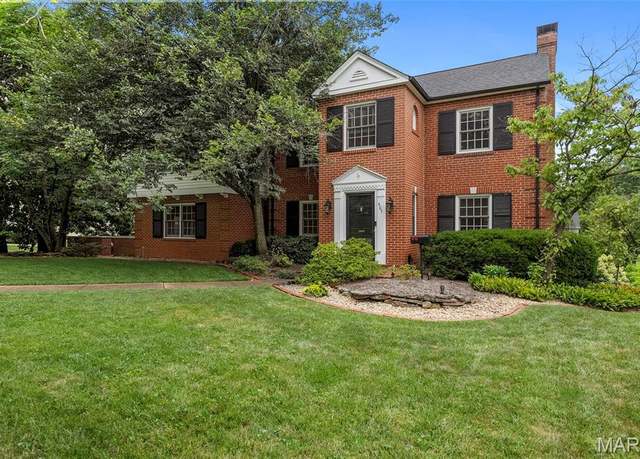 Property at 405 N Woodlawn Ave, St Louis, MO 63122, 4 beds, 2.5 baths