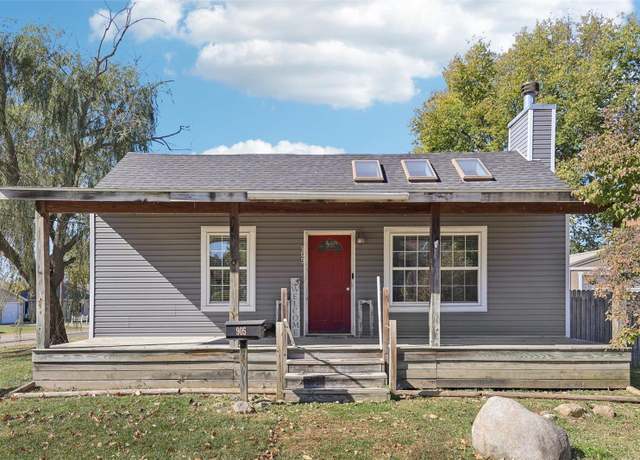 Property at 905 N Jefferson St, Litchfield, IL 62056, 3 beds, 2 baths