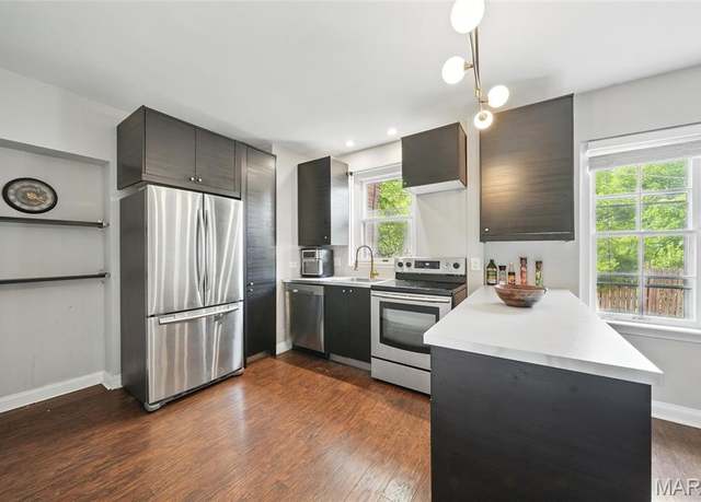 Property at 923 S Hanley Rd Unit A, St Louis, MO 63105, 1 bed, 1 bath