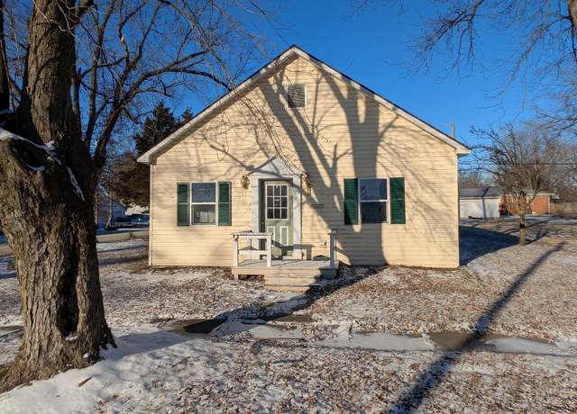 Property at 301 N 8th St, Benld, IL 62009, 3 beds, 1.5 baths