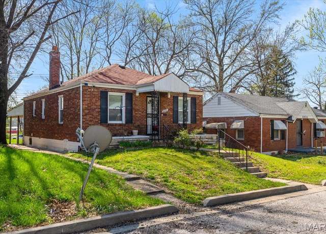 Property at 6032 Margaretta Ave, St Louis, MO 63120, 3 beds, 2 baths