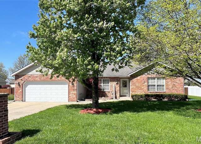 Property at 4 Fox Run, Mascoutah, IL 62258, 3 beds, 2 baths