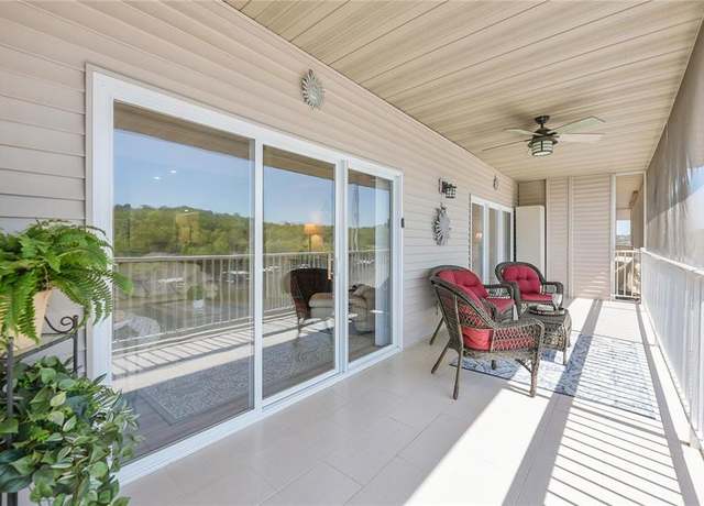 Property at 138 Oak Harbor Dr Unit 6D, Camdenton, MO 65020, 4 beds, 3 baths