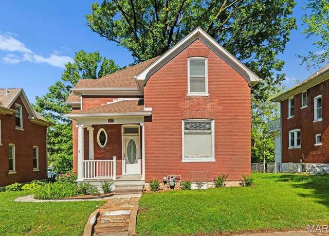 Property at 207 Voss Pl, Belleville, IL 62220, 4 beds, 1 bath