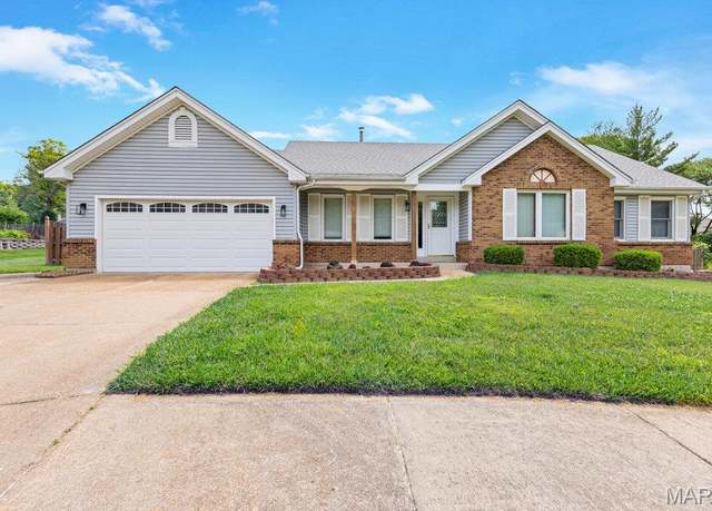 Property at 142 Rhinegarten Dr, Hazelwood, MO 63031, 3 beds, 2 baths