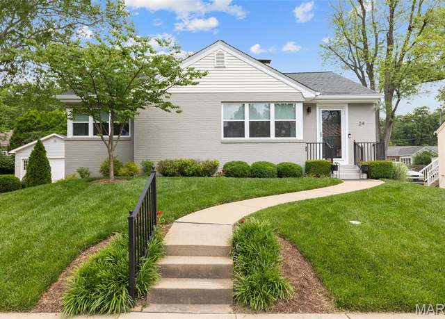 Property at 24 Midpark Ln, Ladue, MO 63124, 2 beds, 3 baths