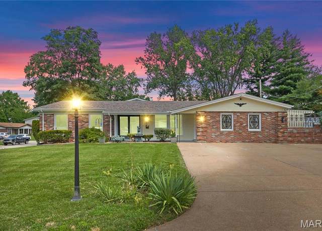Property at 3475 Stonehaven, Florissant, MO 63033, 3 beds, 3 baths