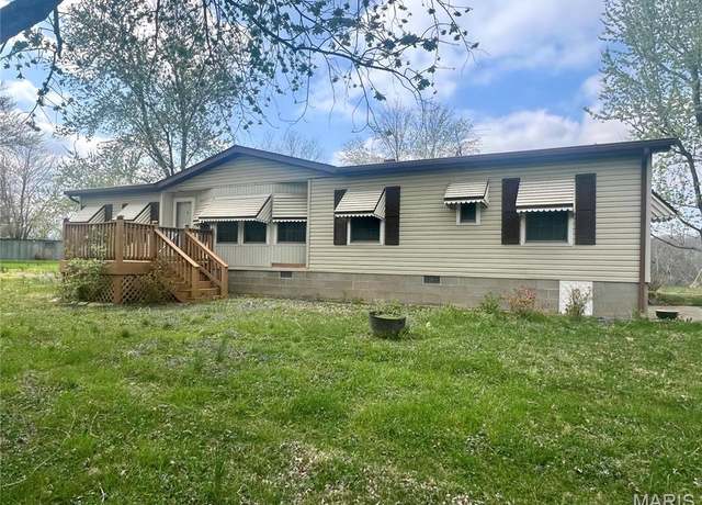Property at 6421 Kaskaskia Rd, Millstadt, IL 62260, 3 beds, 2 baths
