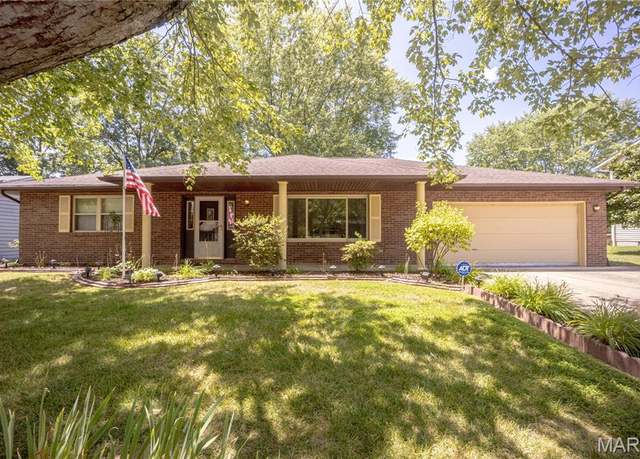 Property at 217 Adam Dr, Belleville, IL 62226, 3 beds, 2 baths