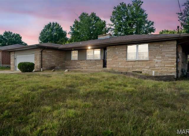Property at 613 S Jefferson Ave, Union, MO 63084, 4 beds, 2 baths