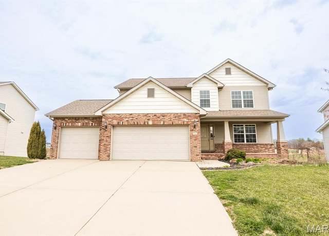 Property at 717 Merrifields Dr, O'fallon, IL 62269, 5 beds, 3.5 baths