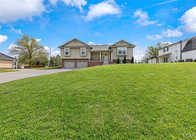 Property at 738 Jacobs Station Rd, St Charles, MO 63304, 3 beds, 3 baths