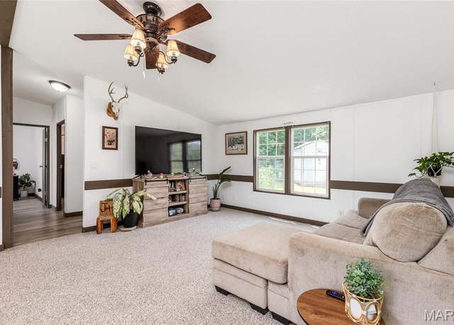 Property at 28079 Sapphire, Richland, MO 65556, 4 beds, 2 baths