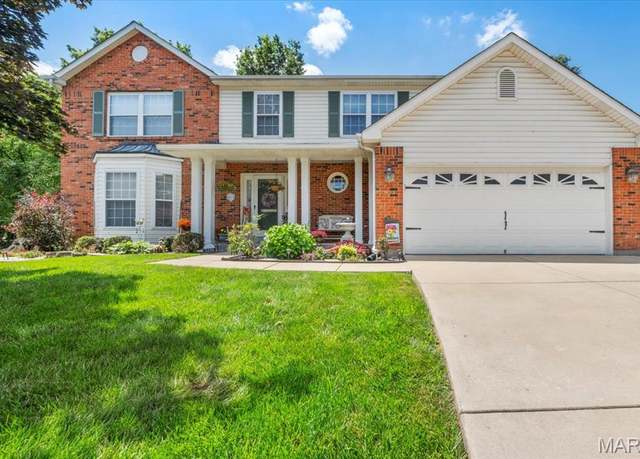 Property at 2138 Cliff Cave Crossing Ct, MO 63129, 4 beds, 2.5 baths