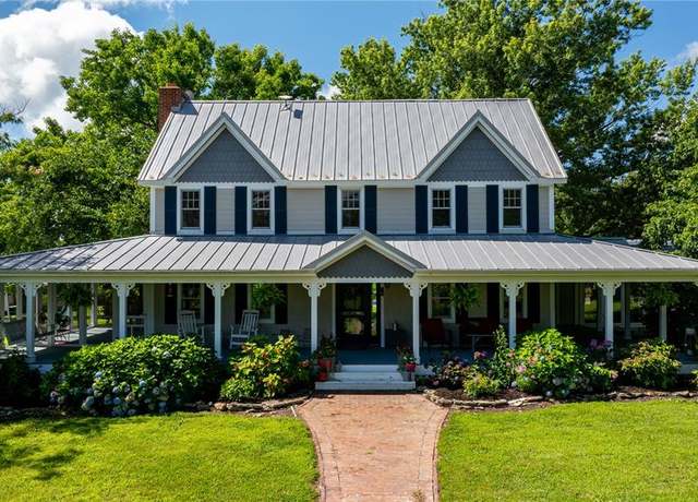 Property at 2270 Herbert Rd, Owensville, MO 65453, 4 beds, 2.5 baths