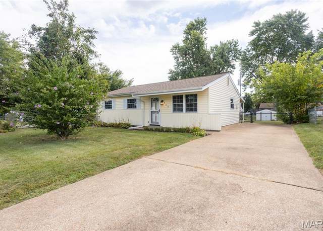 Property at 834 Weedel Dr, Arnold, MO 63010, 3 beds, 1.5 baths