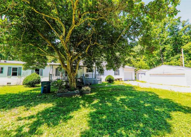 Property at 1070 E Ofallon Dr, Caseyville, IL 62232, 5 beds, 3 baths