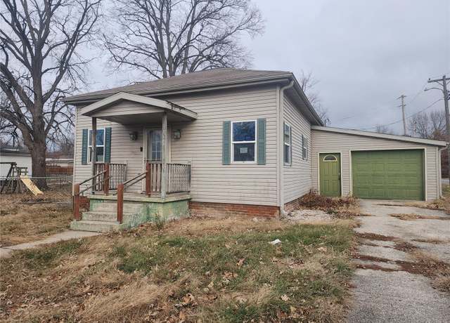 Property at 345 E North St, Roodhouse, IL 62082, 3 beds, 2 baths