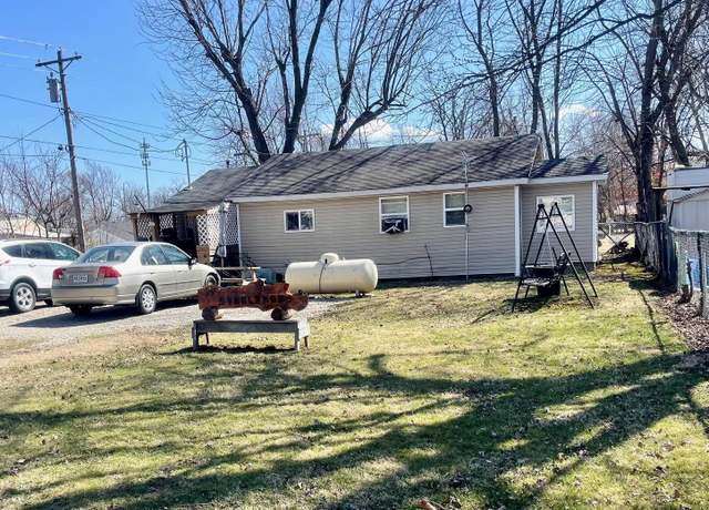 Property at 659 W 4th St, Lebanon, MO 65536, 2 beds, 1 bath