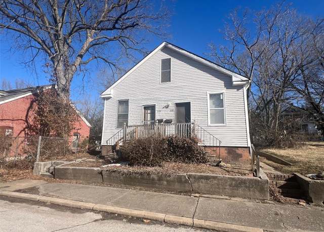 Property at 226 N 11th St, Belleville, IL 62220