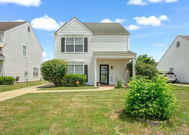 Property at 240 Brookmont Dr, Belleville, IL 62221, 4 beds, 2 baths