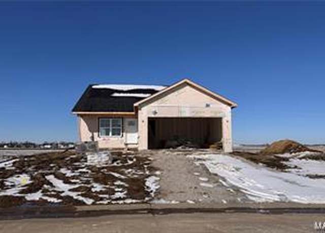 Property at 233 Patriots Dr, Bethalto, IL 62010, 3 beds, 2 baths