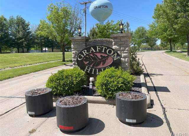 Property at 108 Quail Ct, Grafton, IL 62037