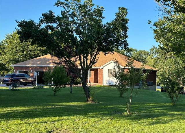 Property at 3890 Tall Oaks Dr, Bland, MO 65014, 3 beds, 3 baths