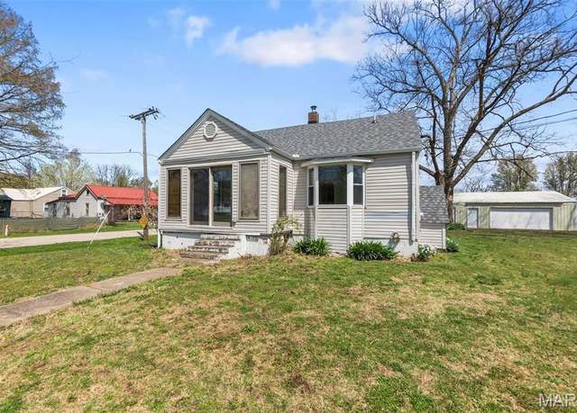 Property at 325 W Mckinley St, Delta, MO 63744, 2 beds, 1.5 baths