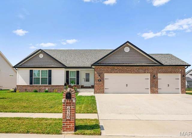 Property at 620 Monarch Dr, O'fallon, IL 62269, 4 beds, 3 baths