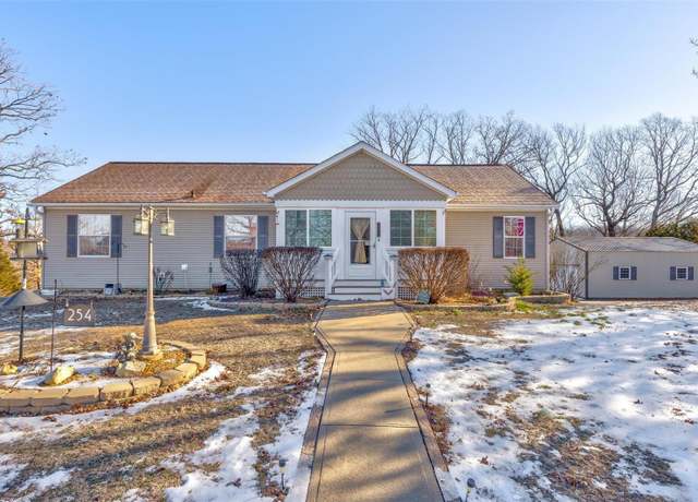 Property at 254 Rue Marne, Bonne Terre, MO 63628, 4 beds, 3 baths