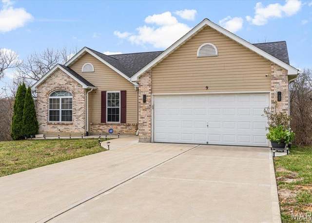 Property at 9 Amber Ridge Ct, High Ridge, MO 63049, 3 beds, 2 baths