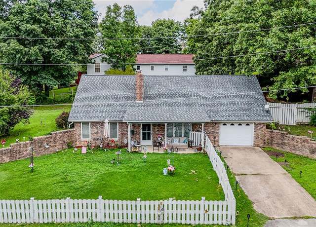 Property at 106 Red Bud Cir, St Robert, MO 65584, 3 beds, 2 baths