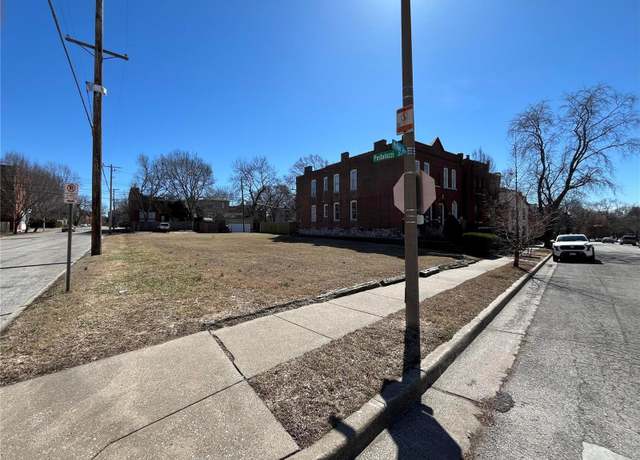 Property at 2900 Mcnair Ave, St Louis, MO 63118