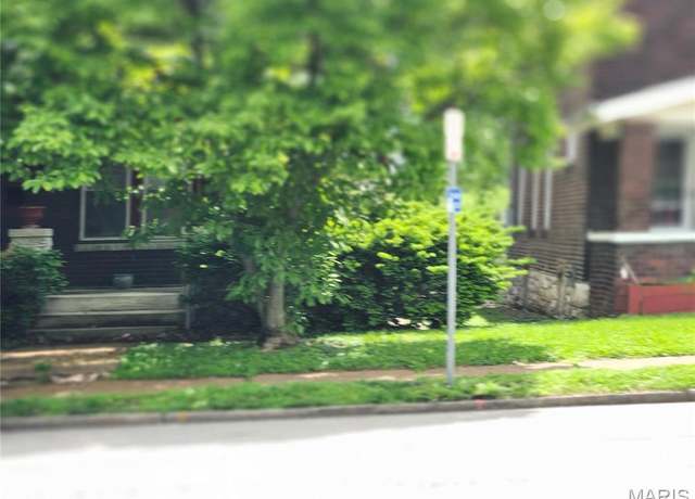 Property at 6072 Arsenal St, St Louis, MO 63139, 2 beds, 1 bath