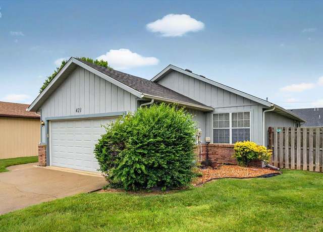 Property at 421 Eagle Terrace Dr, O'fallon, IL 62269, 3 beds, 2 baths