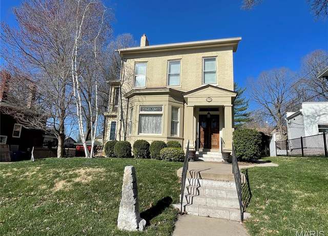 Property at 1114 Henry St, Alton, IL 62002, 4 beds, 2 baths