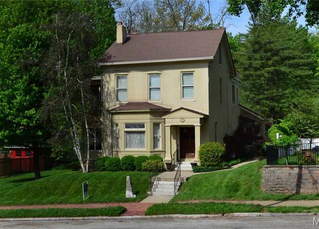 Property at 1114 Henry St, Alton, IL 62002, 4 beds, 2 baths