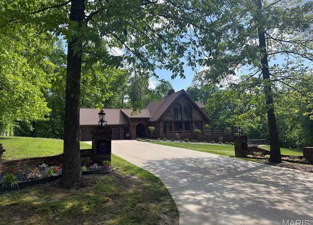 Property at 15012 Bay Hills Dr, Dexter, MO 63841, 4 beds, 5 baths