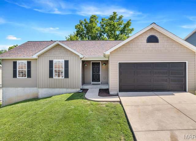 Property at 2324 Garden Ln, Festus, MO 63028, 3 beds, 2 baths