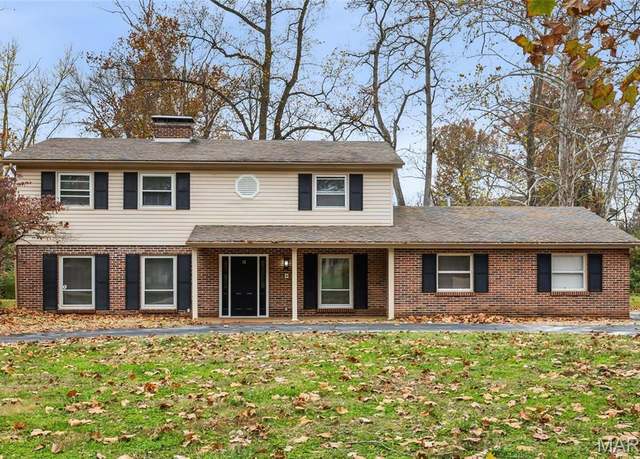 Property at 15 Chamblee Ln, St Louis, MO 63141, 4 beds, 2.5 baths